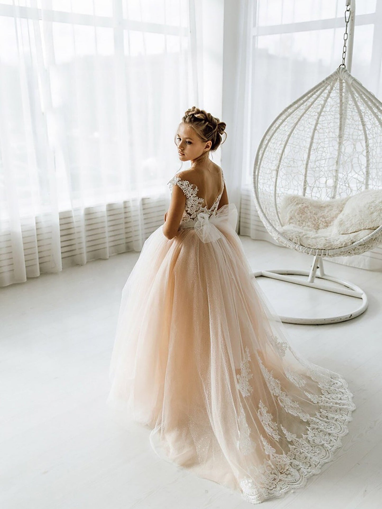 Ball Gown Champagne Sequins Bow Flower Girl Dress – Dreamdressy