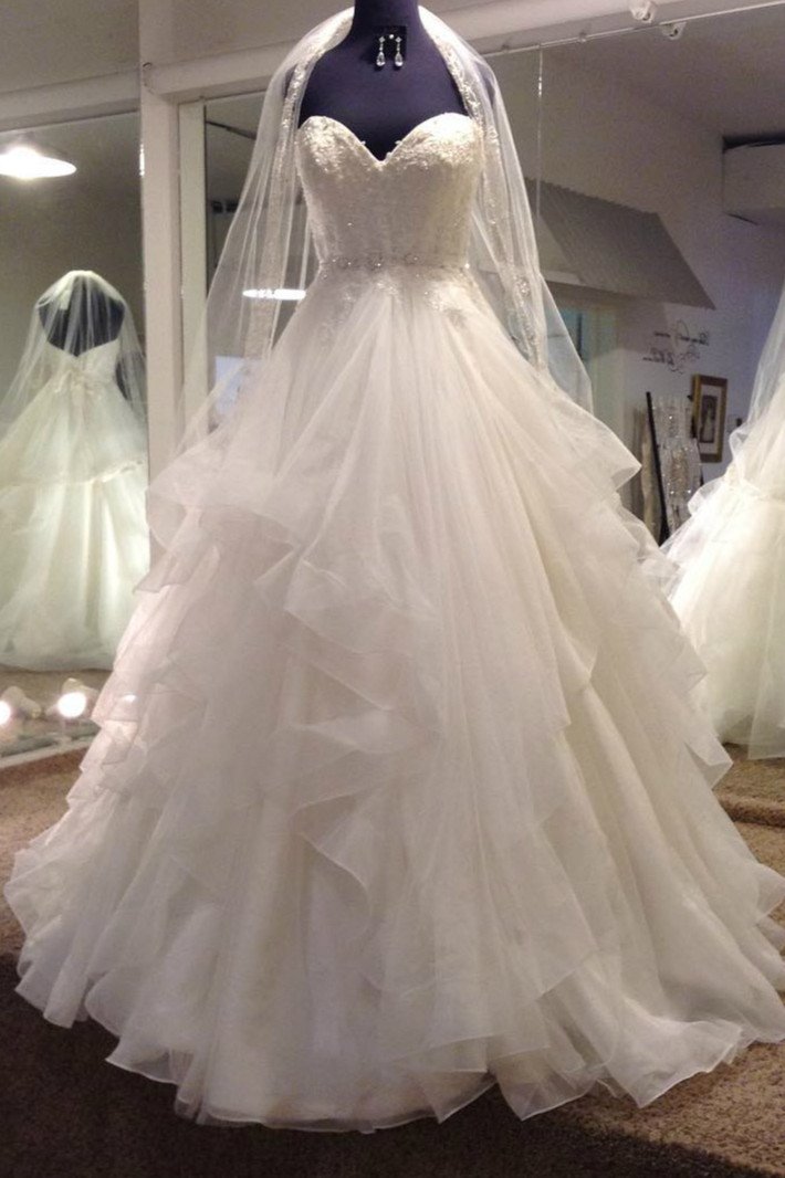 Long Ball Gown Tulle Sweetheart Wedding Dress-BIZTUNNEL