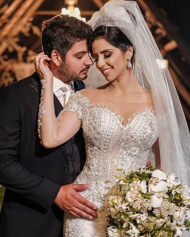 
                  
                    Long Sleeves Mermaid Off-the-shoulder Tulle Wedding Dress with Appliques Lace-BIZTUNNEL
                  
                