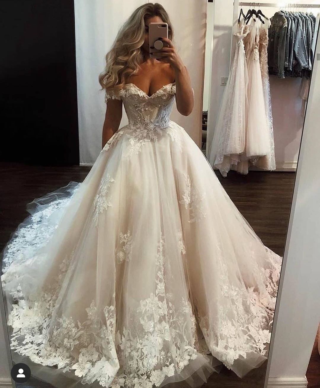 Luxury Long A-line Off-the-shoulder Tulle Lace Wedding Dress-BIZTUNNEL