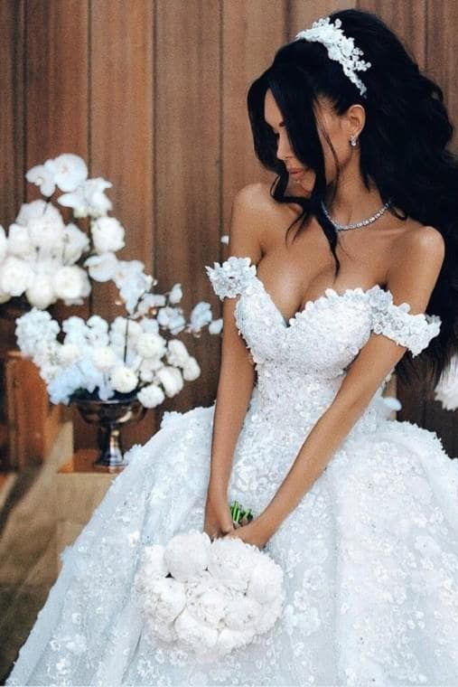 Luxury Long Ball Gown Off The Shoulder Appliques Lace Wedding Dresses-BIZTUNNEL