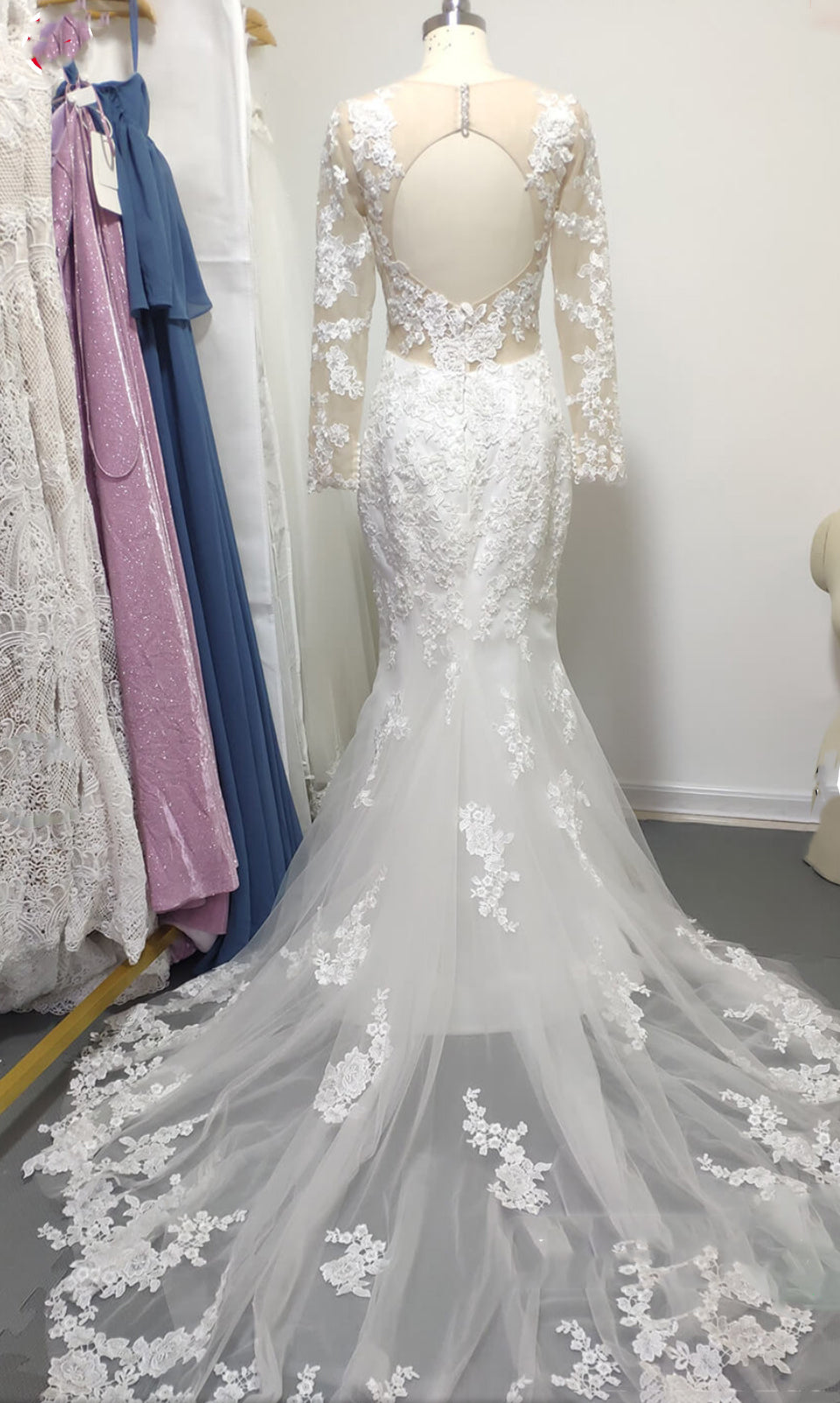 Carregar imagem no visualizador da galeria, Modest Long Mermaid Sweetheart Lace Wedding Dress with Sleeves-BIZTUNNEL
