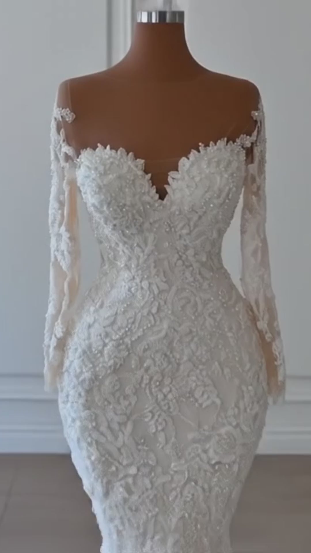 Gorgeous Long Sleeves White Mermaid Wedding Dresses