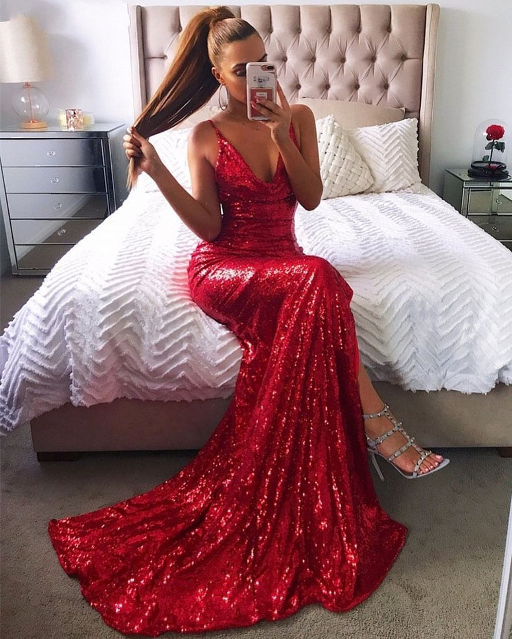 Red Long V-neck Sequin Backless Mermaid Prom Dress with Slit-BIZTUNNEL