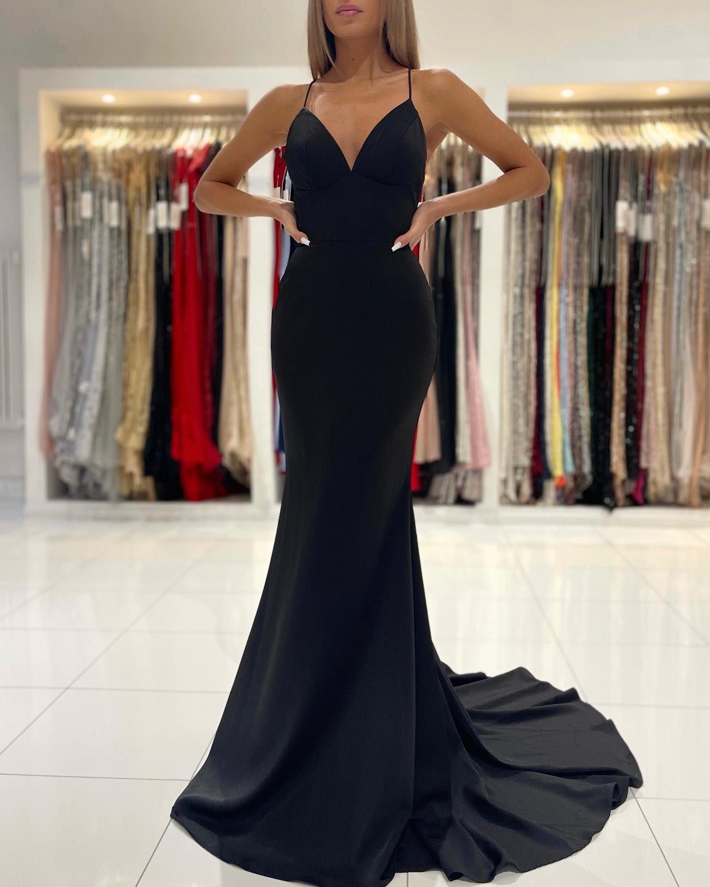Sexy Black Mermaid V-neck Backless Long Prom Dress-BIZTUNNEL