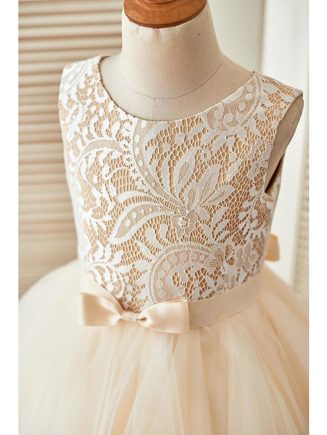 A-Line Short Sleeve Crew Neck Flower Girl Dress with Lace Tulle and Pleats