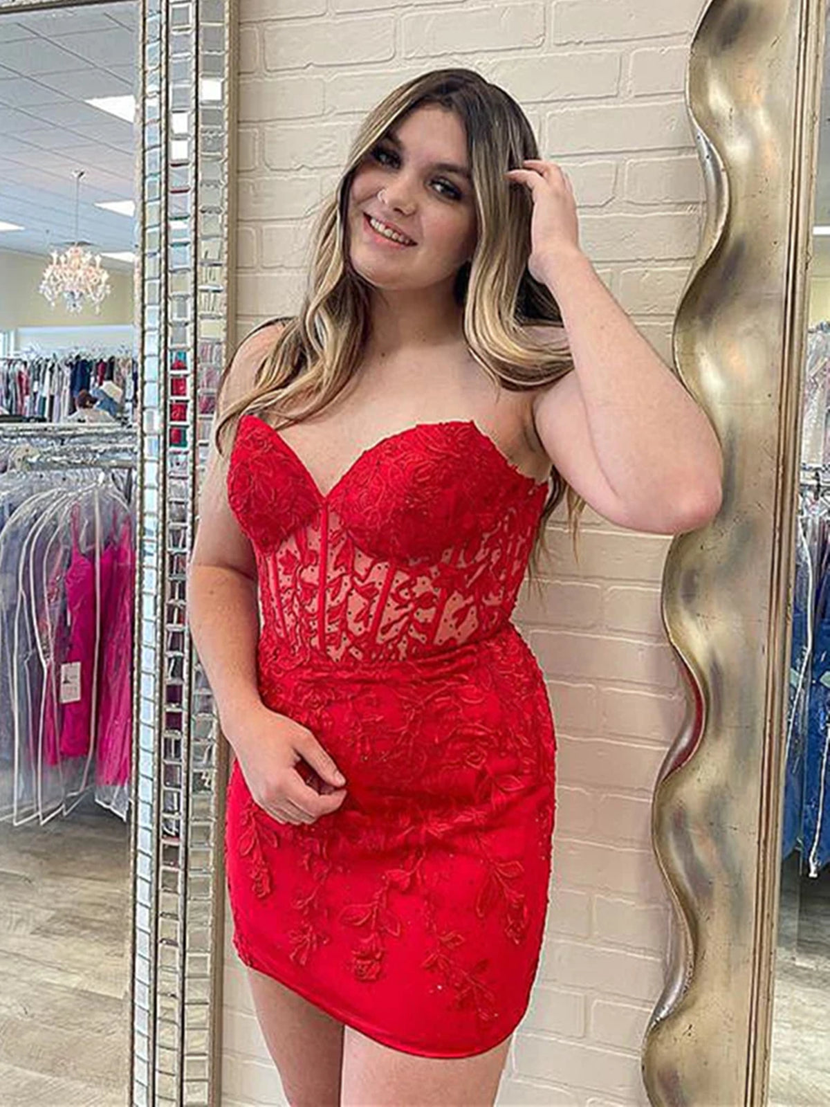 Short Mermaid Sweetheart Lace Prom Dress Red Homecoming Dresses-BIZTUNNEL