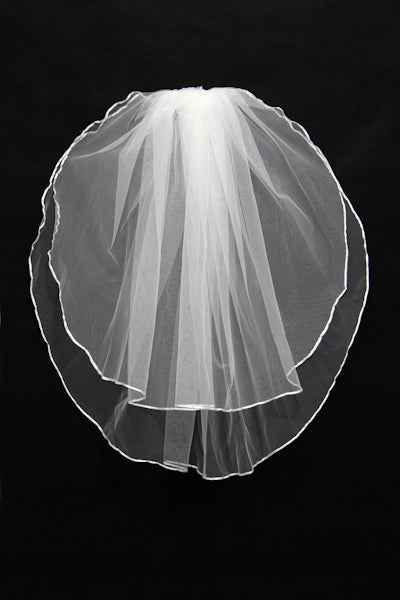 Simple ivory white wedding viel for free-Biztunnel