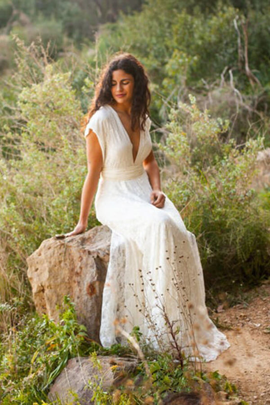 Perfect Vintage Lace Open Back Long A-line Wedding Dress