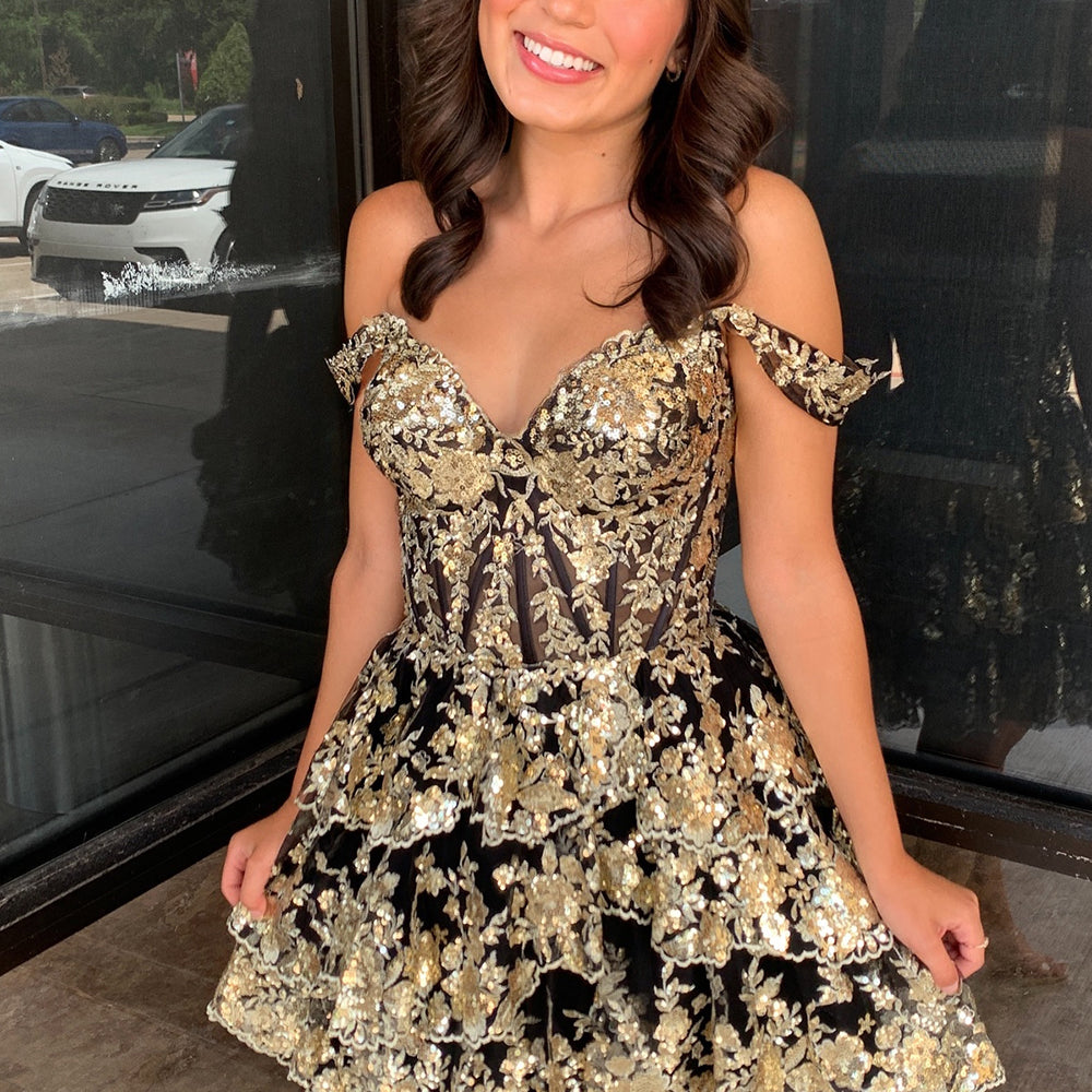 
                  
                    Sparkly A-Line Black Tiered Short Homecoming Prom Dress with Lace 
                  
                