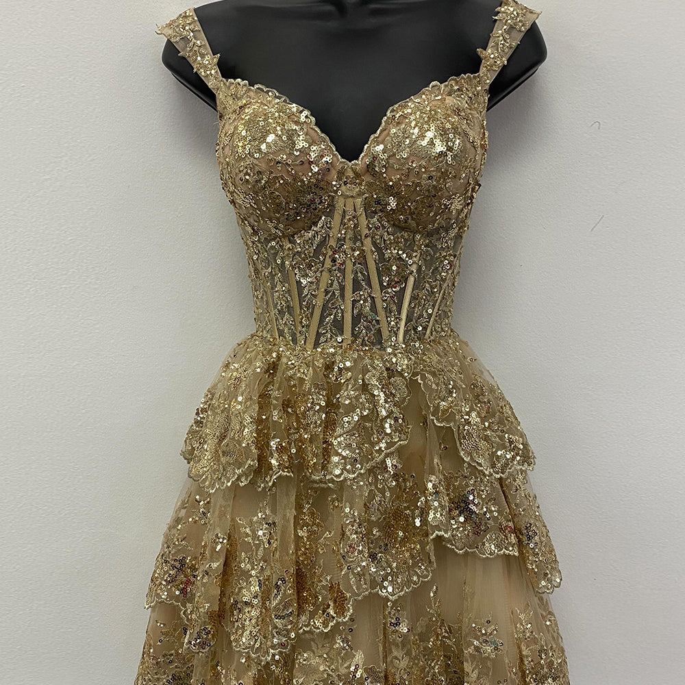 
                  
                    Sparkly A-Line Black Tiered Short Homecoming Prom Dress with Lace 
                  
                