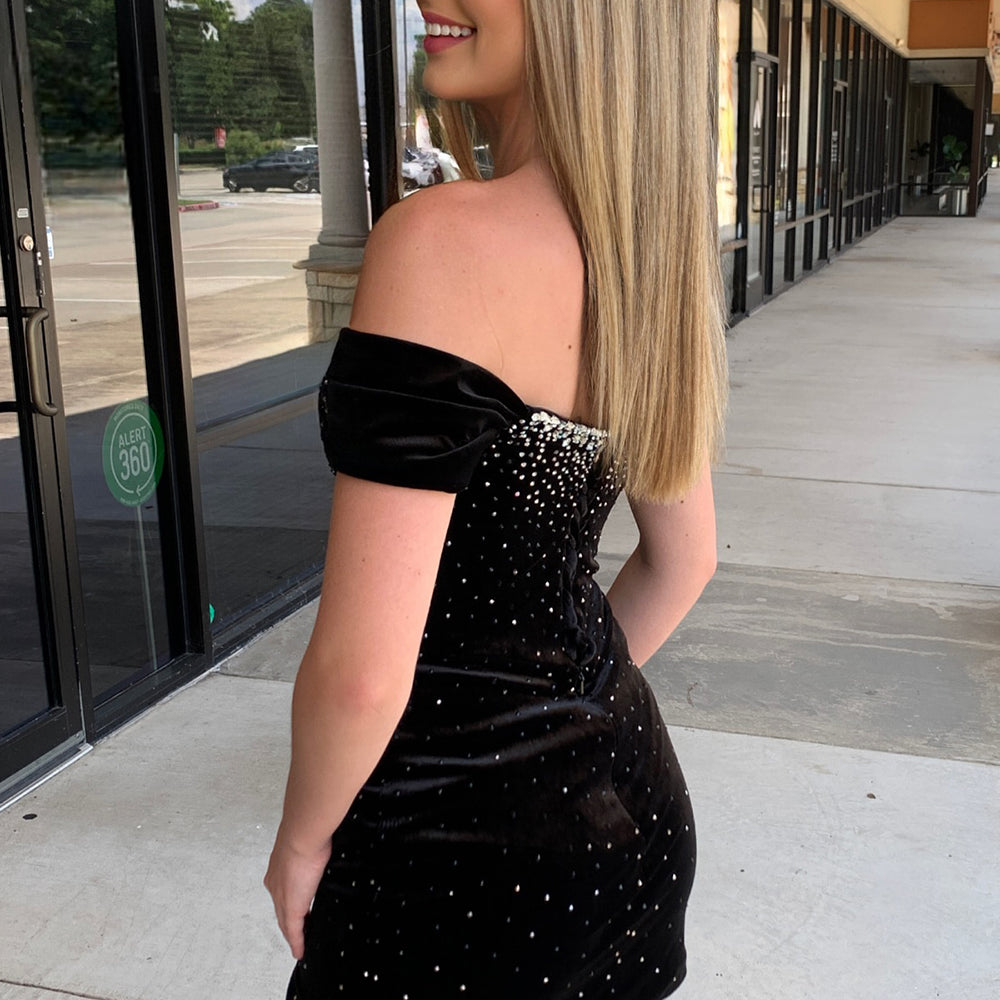 
                  
                    Sparkly Off the Shoulder Black Tight Short Homecoming Dress with Slit
                  
                