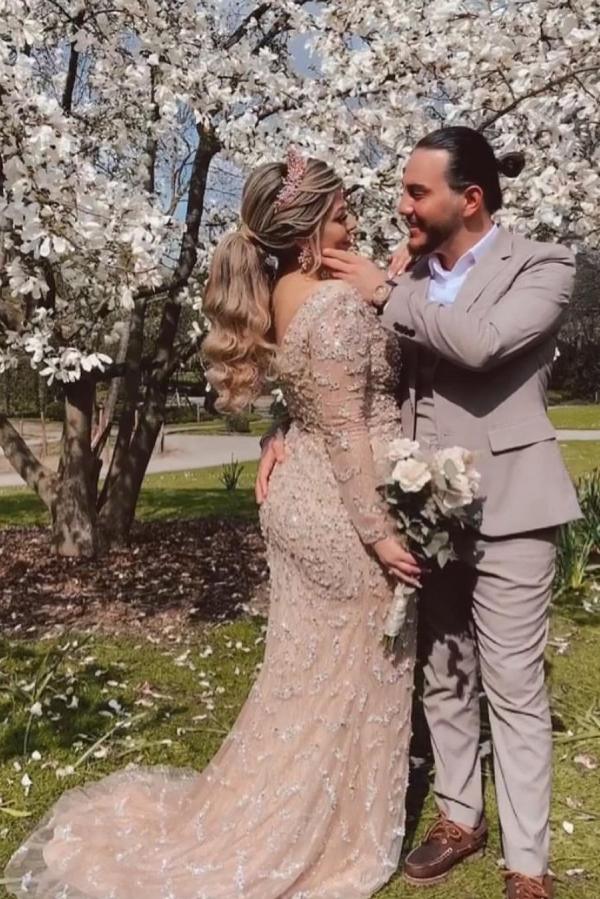 Stunning Long Mermaid V-neck Lace Front Slit Wedding Dress with Sleeves-BIZTUNNEL