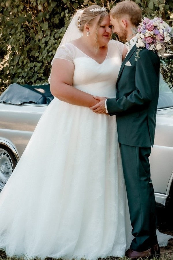 Plus Size Sweetheart Short Sleeves Ball Gown Wedding Dresses BIZTUNNEL Plus Size Sweetheart Short Sleeves Ball Gown Wedding Dresses BIZTUNNEL