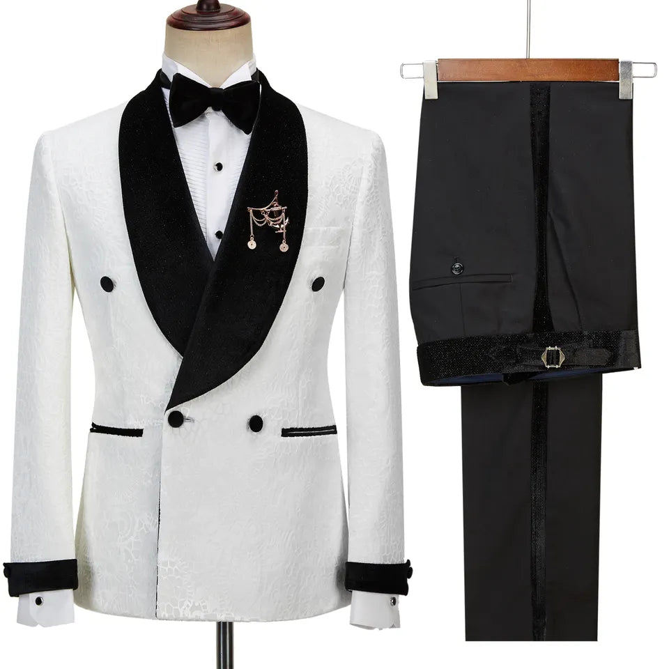 
                  
                    Ted fancy white jacquard double breasted wedding suits with black velvet lapel
                  
                
