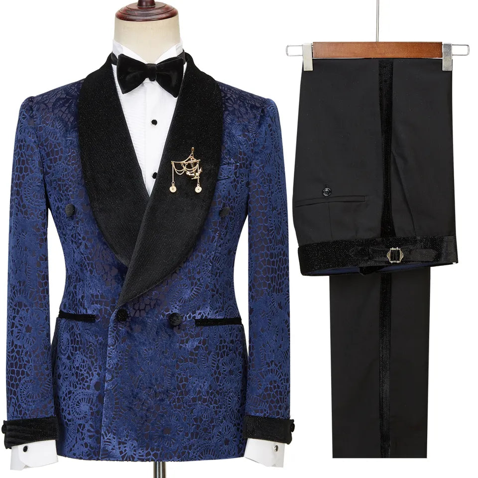 
                  
                    Theobald Navy Blue Jacquard Double Breasted Wedding Suits With Black Velvet Lapel
                  
                