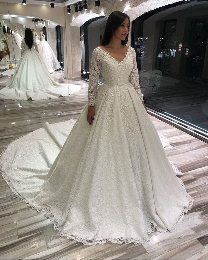 A-line Vintage Rustic Wedding Dresses V Neck Beaded Lace Bridal Gown main image 1