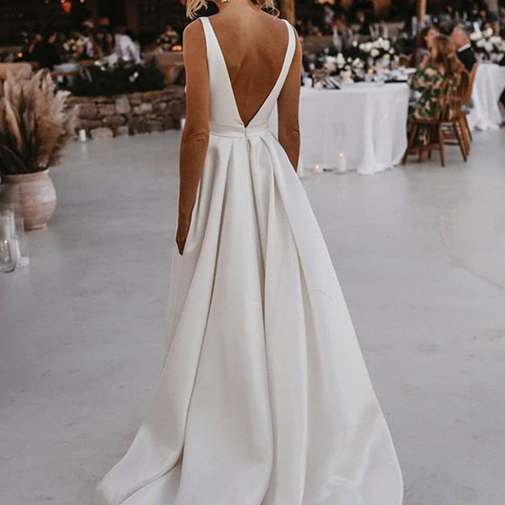 White Long A-line V-neck Satin Backless Wedding Dresses with Slit – BIZTUNNEL